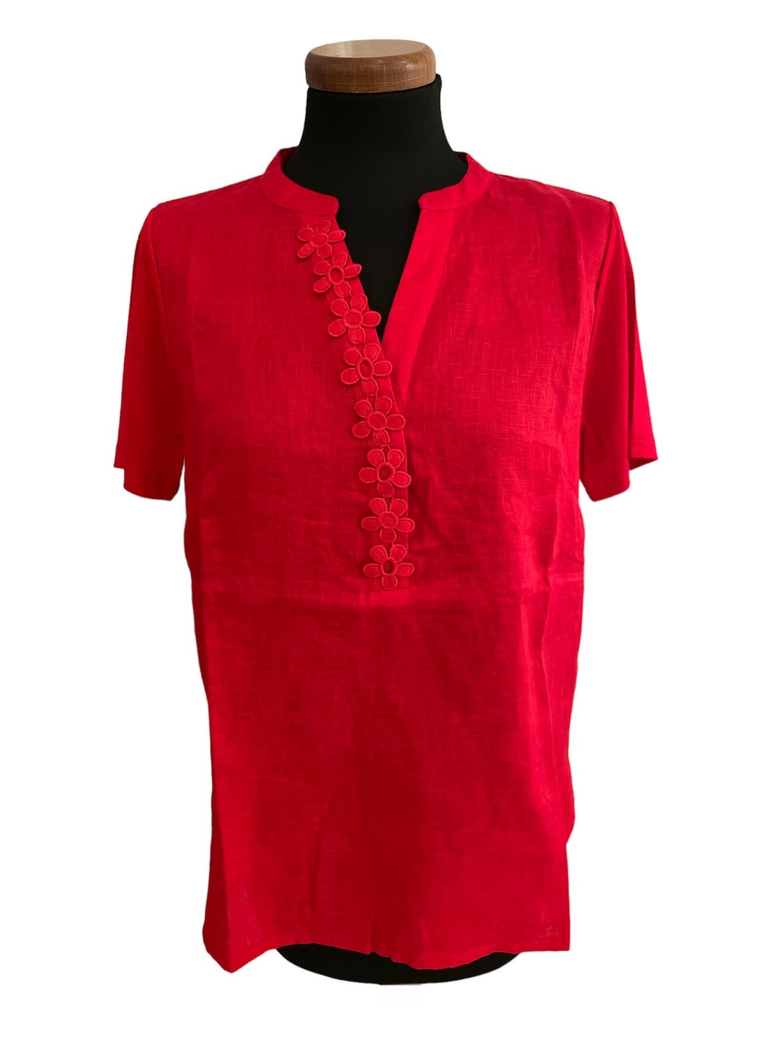 Flower Appliqué V-neck Collar T-Shirt