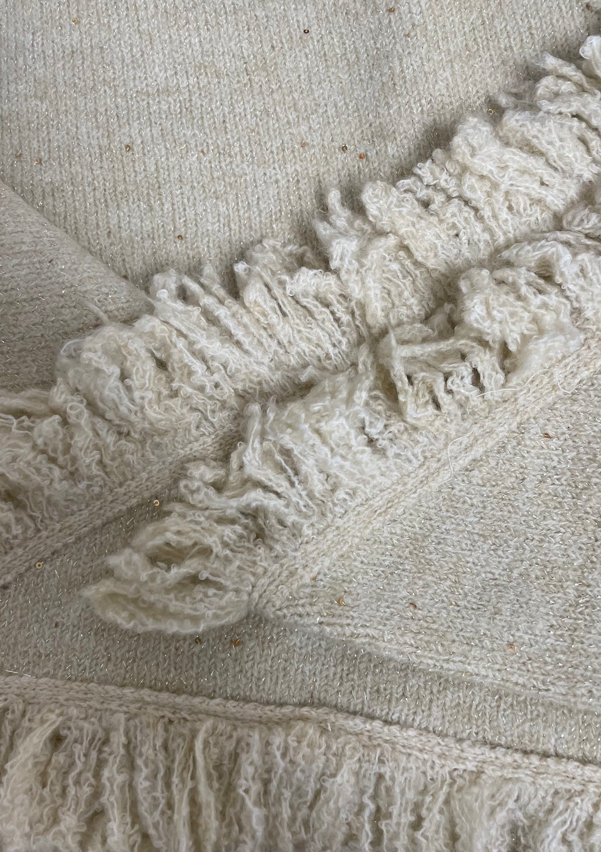 WE FRINGE SHAWL K1986