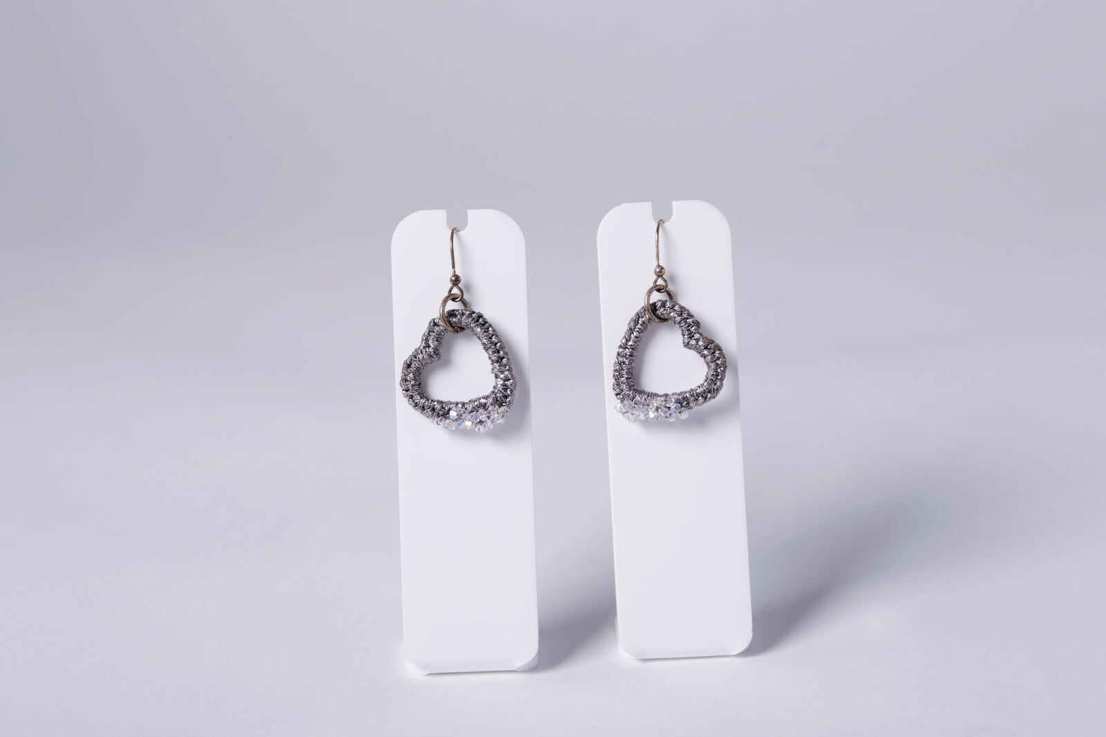 SMALL CROCHET EARRING, GREY