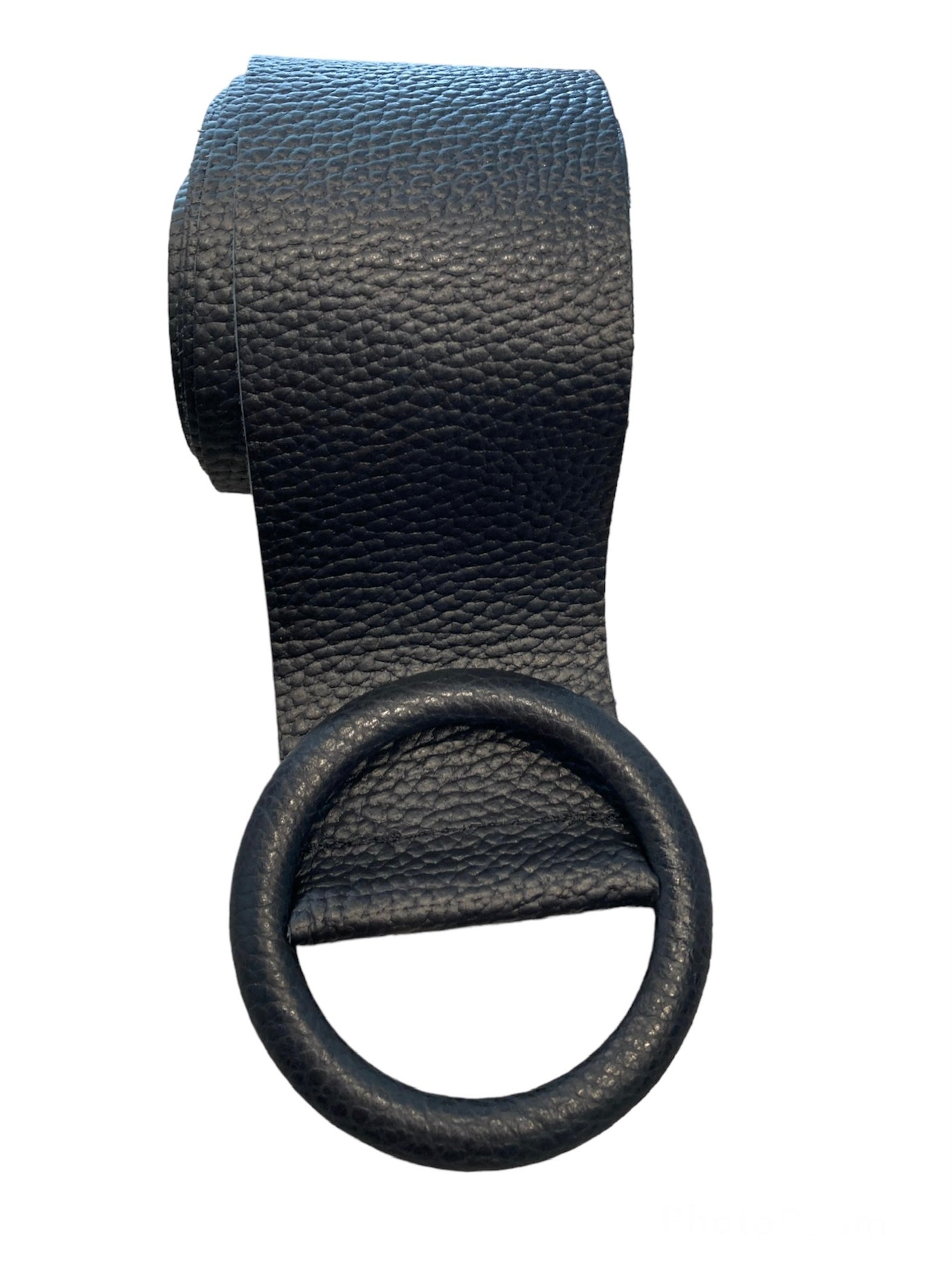 Round Buckle Leather Belt